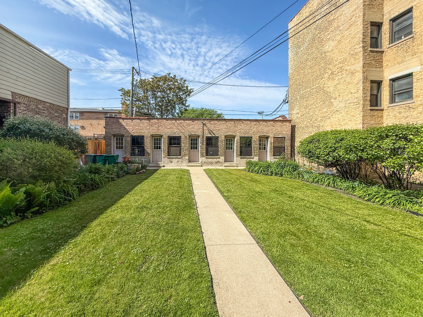 Homes for sale in Chicago, IL | 1716 W Estes Ave #2E, Chicago, IL 60626 | MLS# 12662643