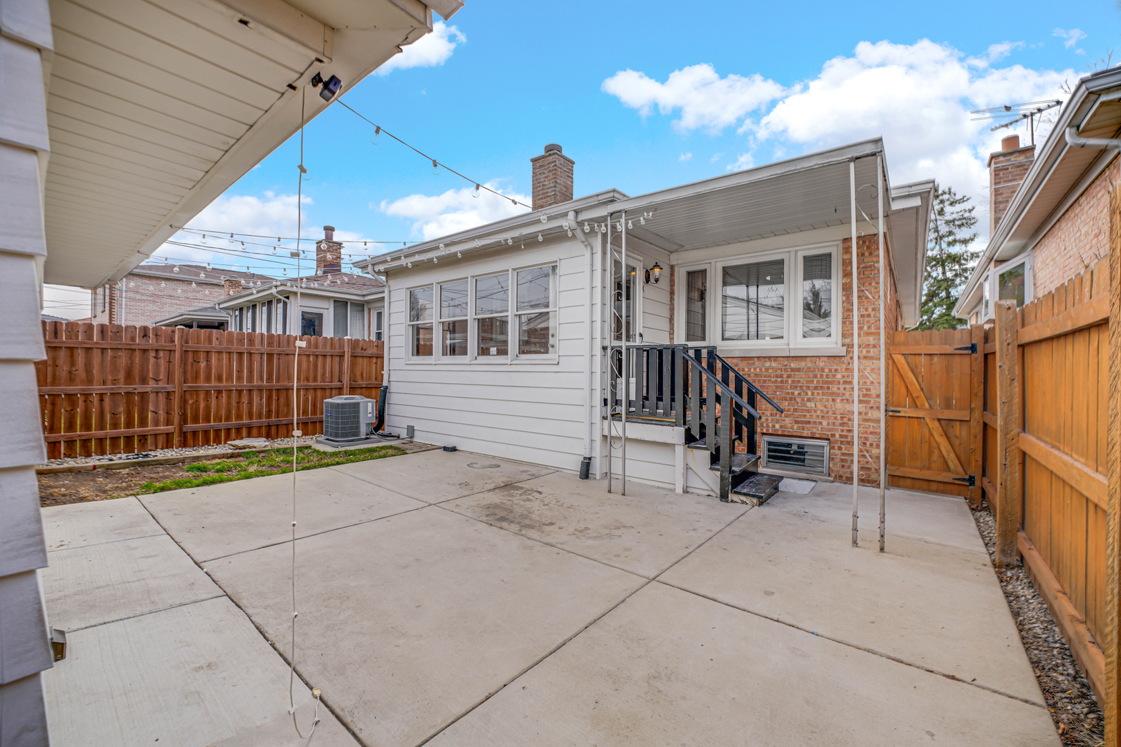 Homes for sale in Harwood Heights, IL | 7520 W Carmen Ave, Harwood Heights, IL 60706 | MLS# 12662666