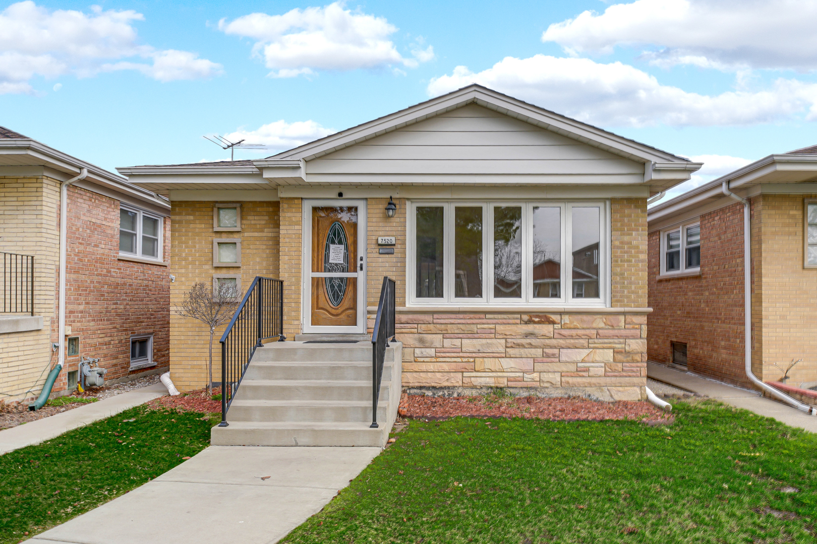 Homes for sale in Harwood Heights, IL | 7520 W Carmen Ave, Harwood Heights, IL 60706 | MLS# 12662666