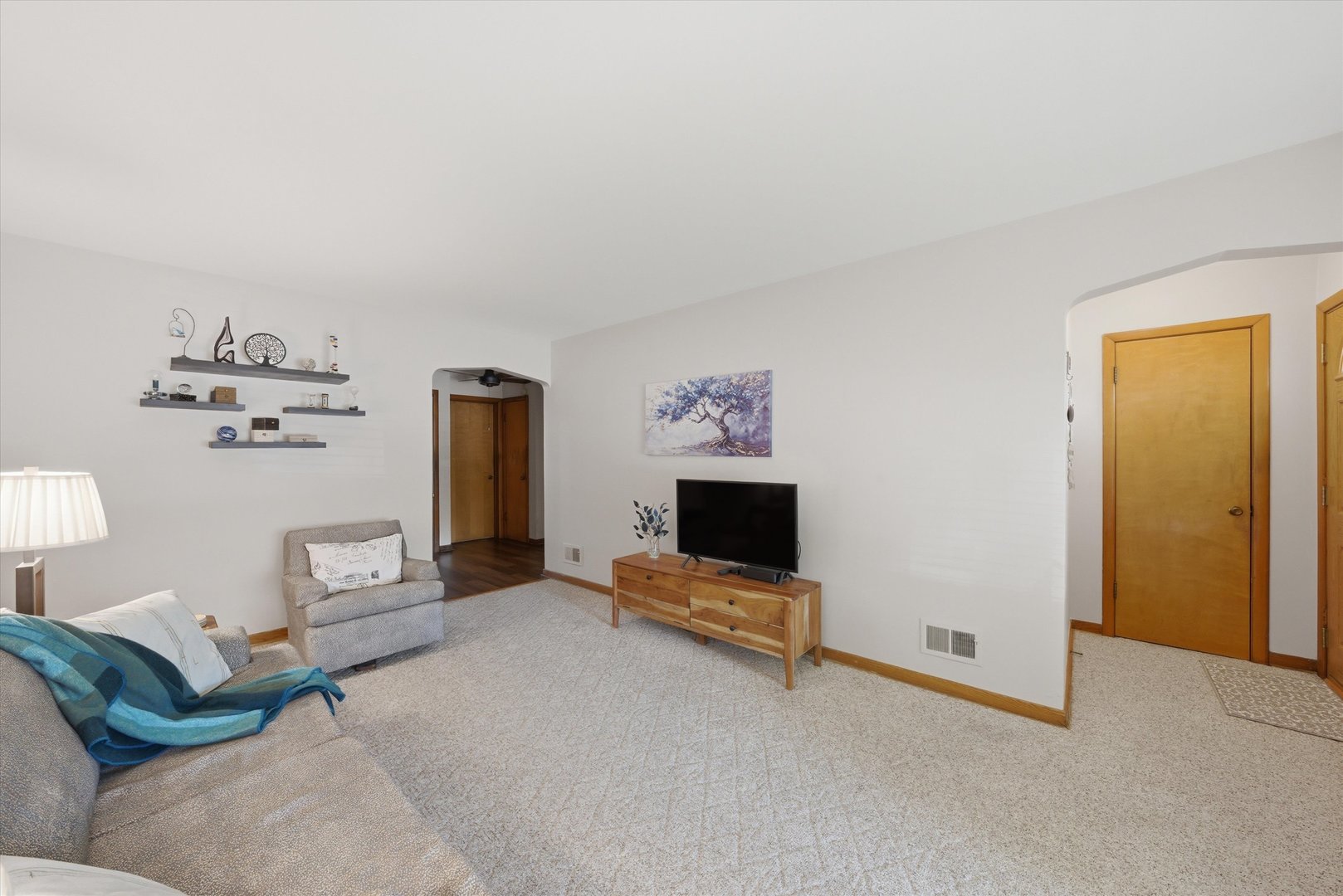 Homes for sale in Chicago, IL | 5142 S Lockwood Ave, Chicago, IL 60638 | MLS# 12662698