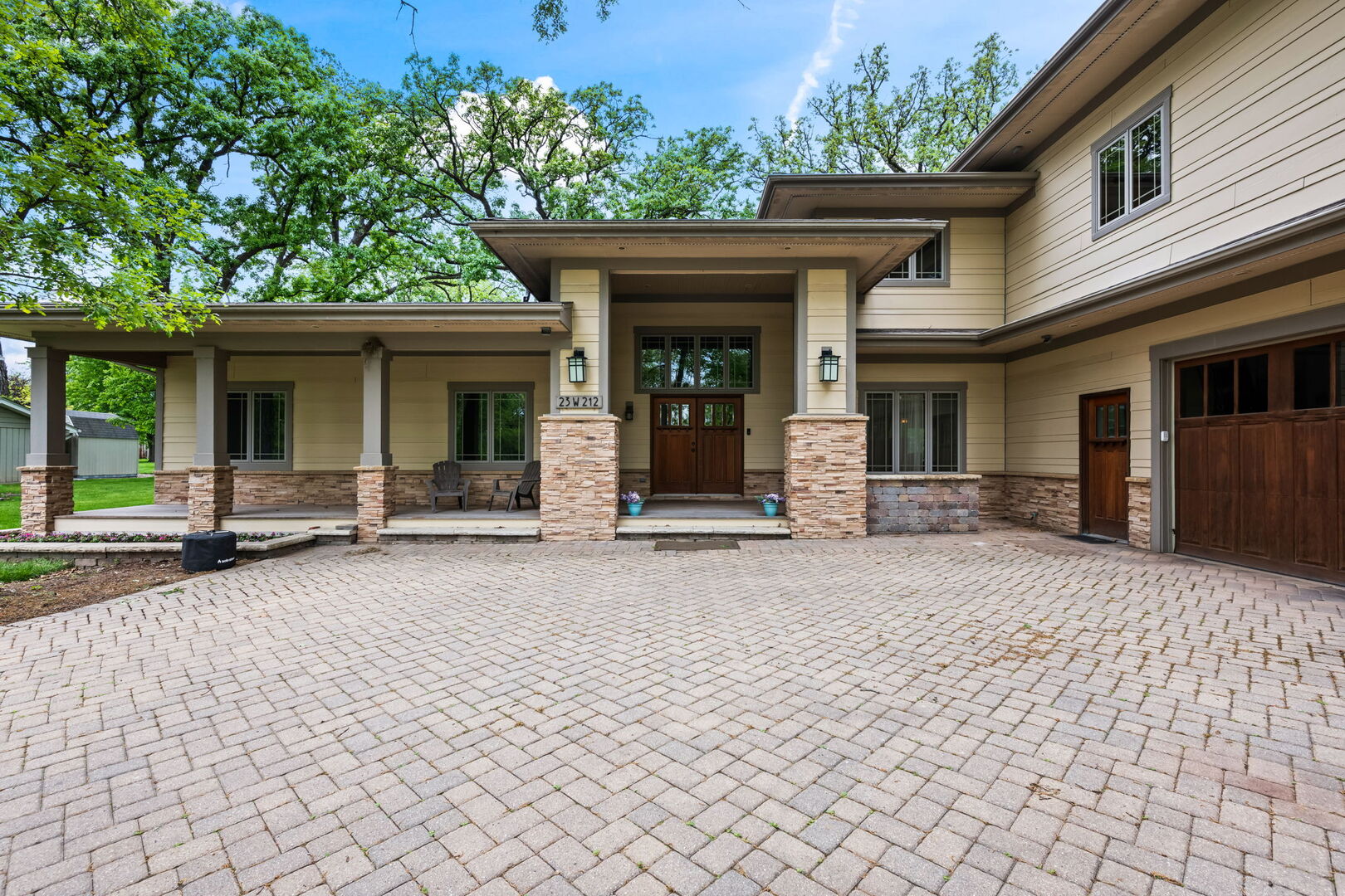Homes for sale in Glen Ellyn, IL | 23W212 Blackcherry Ln, Glen Ellyn, IL 60137 | MLS# 12662774