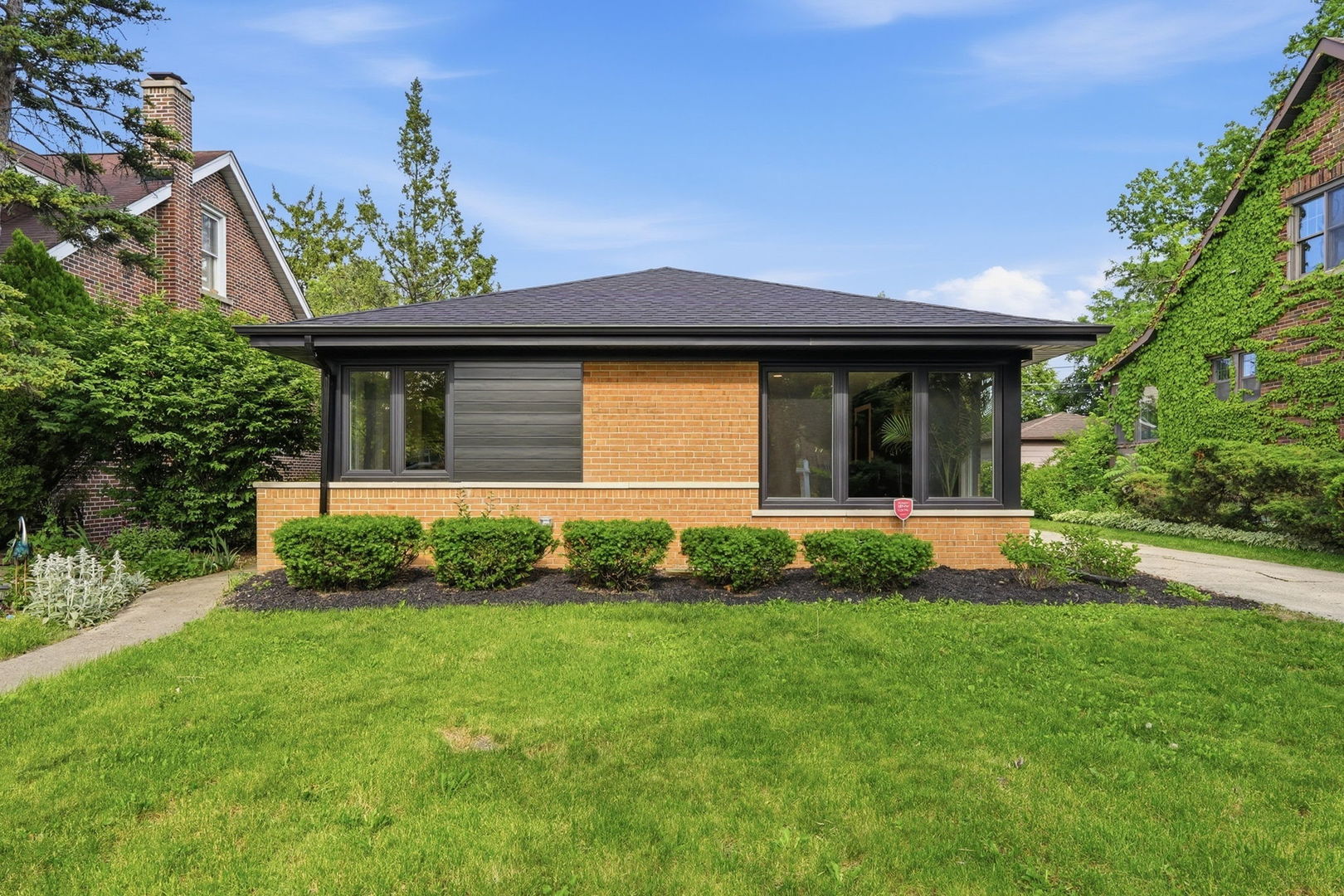 Homes for sale in Park Ridge, IL | 1009 S Washington Ave, Park Ridge, IL 60068 | MLS# 12662866