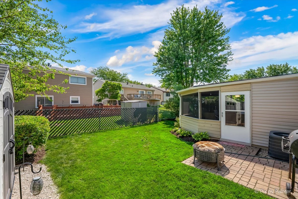 Homes for sale in Roselle, IL | 575 Rodenburg Rd, Roselle, IL 60172 | MLS# 12662870