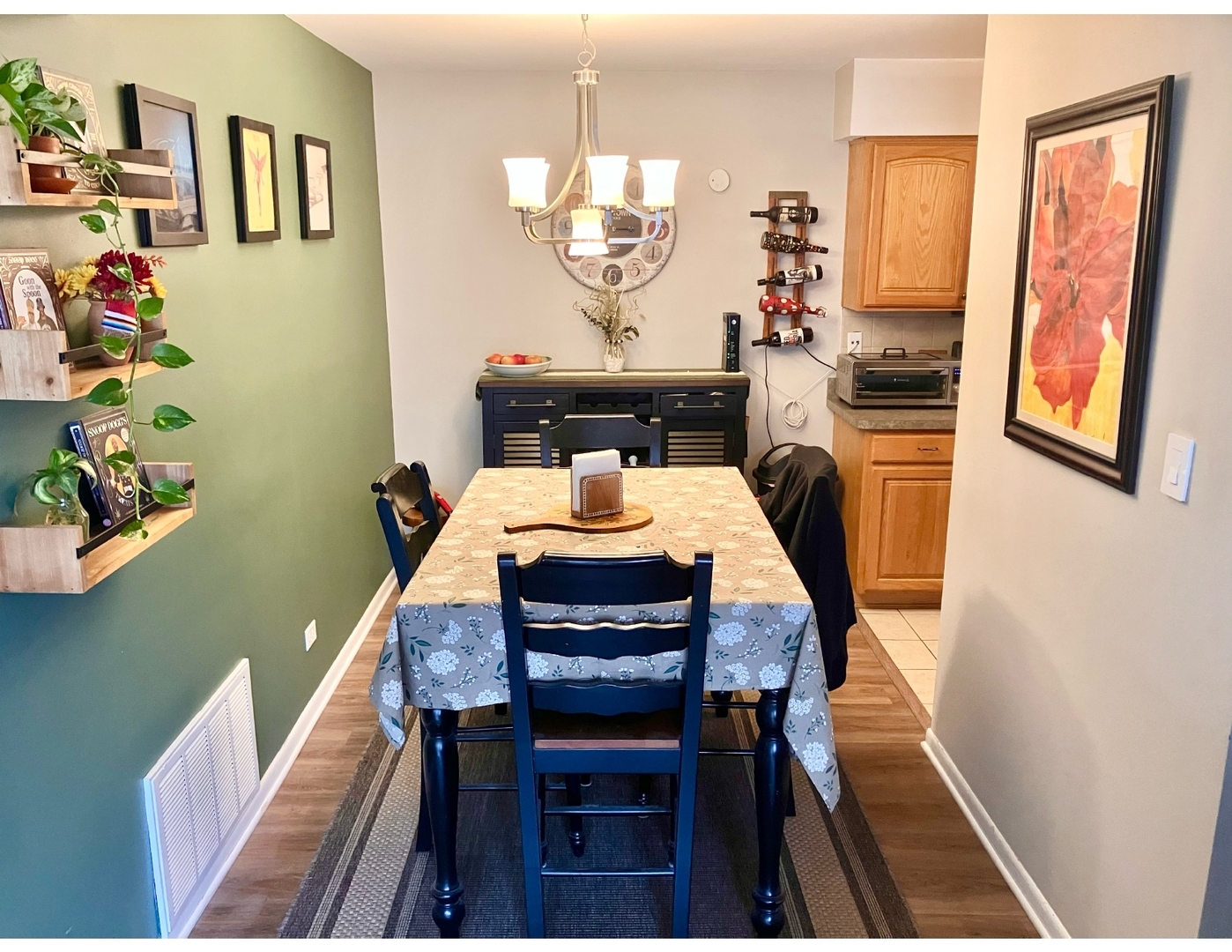 Homes for sale in Oak Lawn, IL | 4833 W 109Th St #201, Oak Lawn, IL 60453 | MLS# 12662874