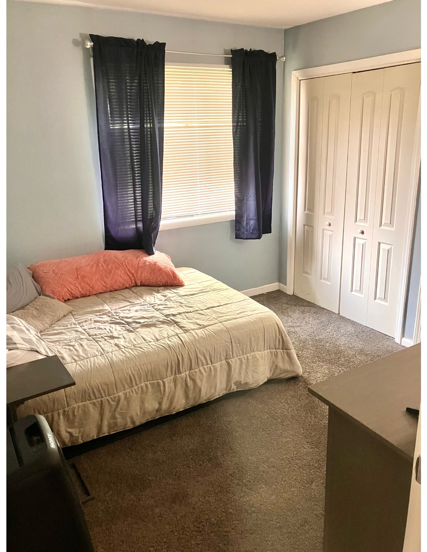 Homes for sale in Oak Lawn, IL | 4833 W 109th St #201, Oak Lawn, IL 60453 | MLS# 12662874