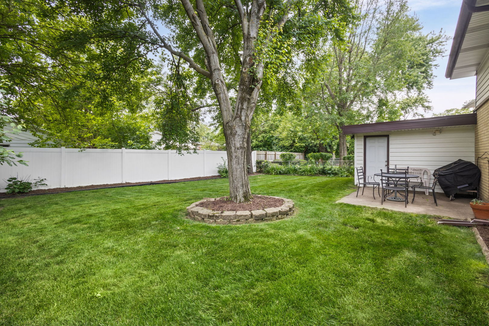 Homes for sale in Glenwood, IL | 834 N Rainbow Dr, Glenwood, IL 60425 | MLS# 12662917