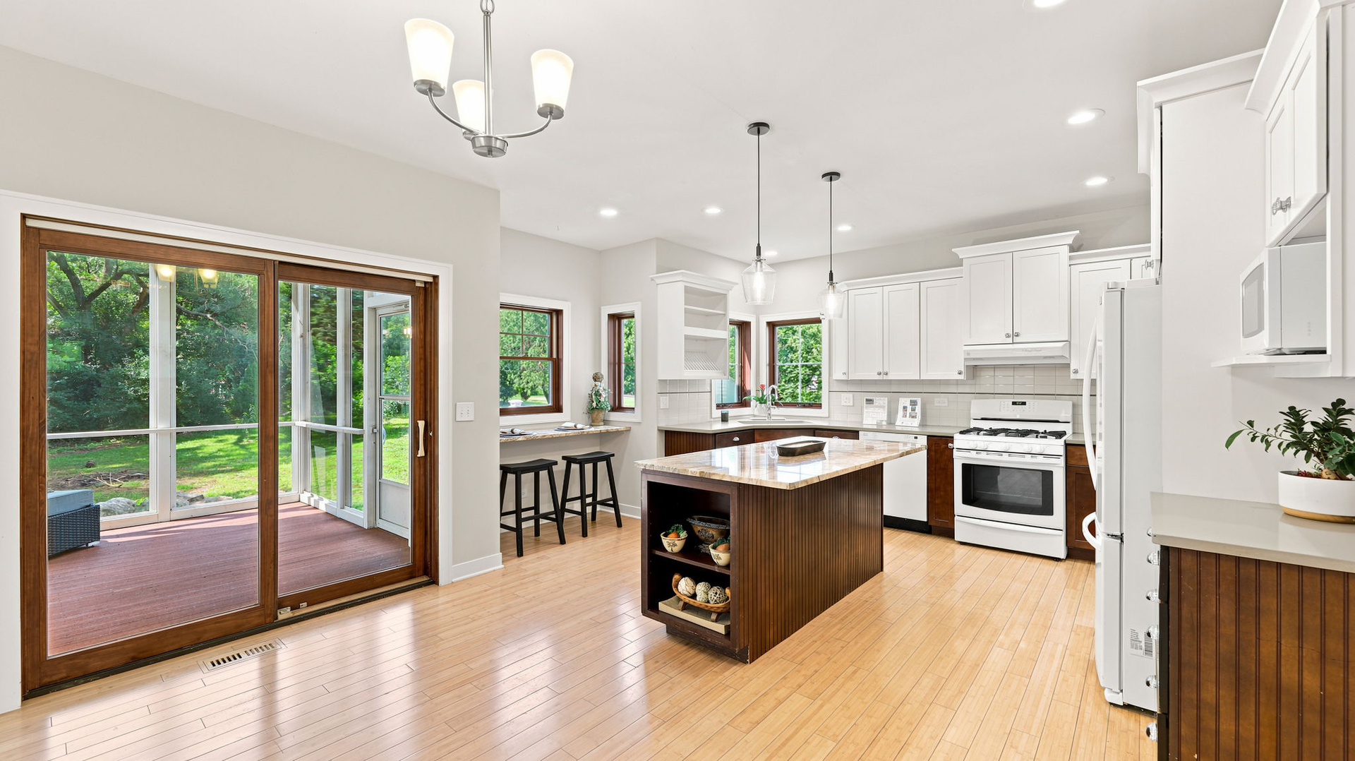 4th image of 27W173 Galusha, Warrenville, IL 60555 | MLS# 12662943