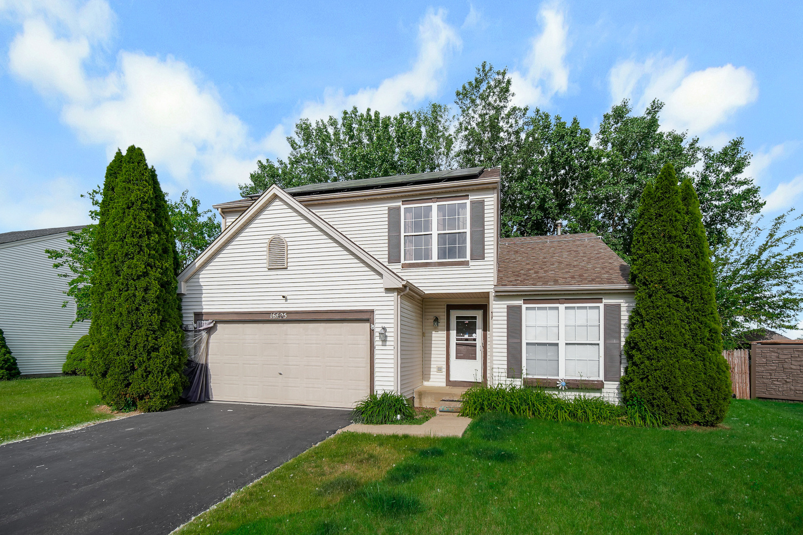 Homes for sale in Crest Hill, IL | 16625 Kingsbrook Dr, Crest Hill, IL 60403 | MLS# 12662976