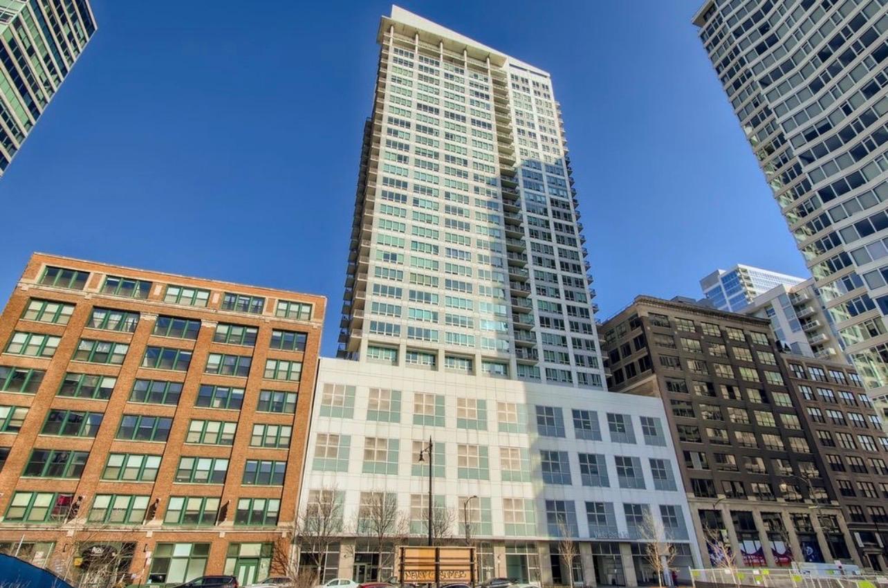 Homes for sale in Chicago, IL | 701 S Wls St, Chicago, IL 60607