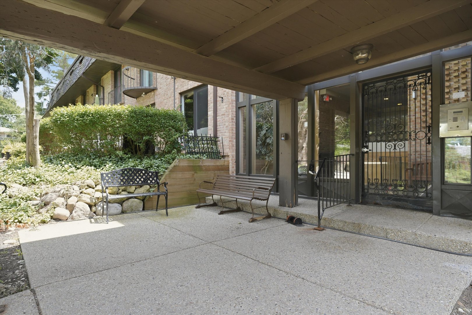 Homes for sale in Barrington, IL | 600 W Russell St #309, Barrington, IL 60010 | MLS# 12663000