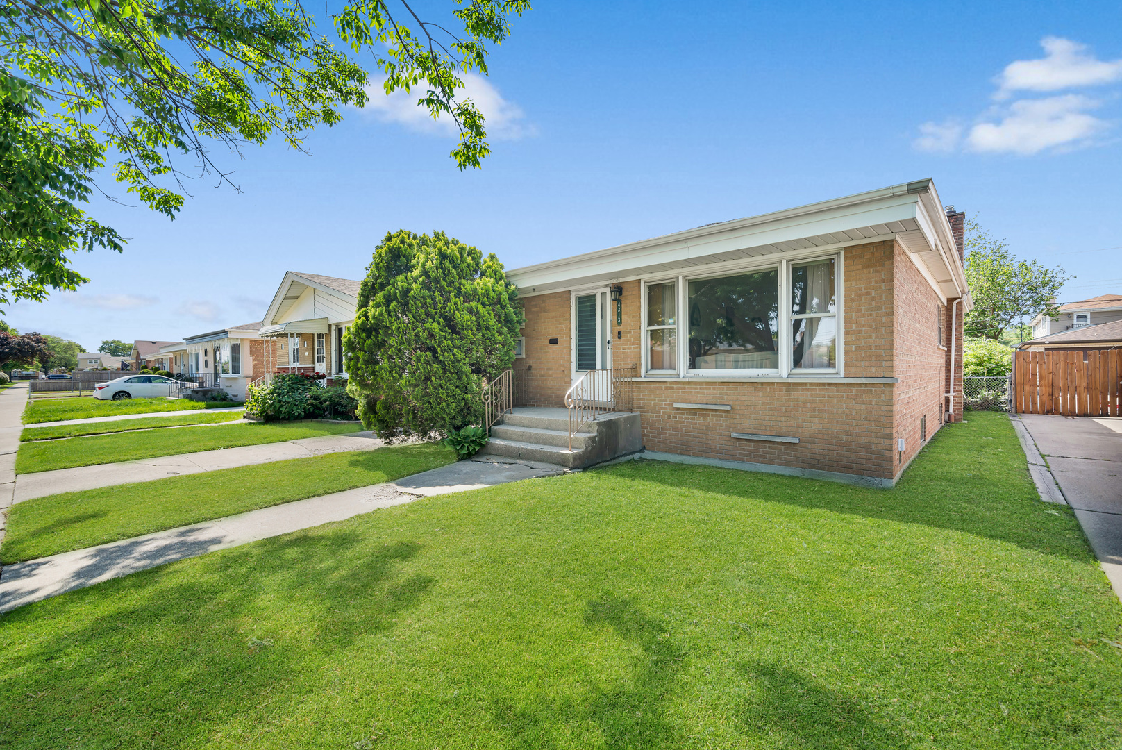 Homes for sale in Chicago, IL | 4313 W 77th Pl W, Chicago, IL 60652 | MLS# 12663016