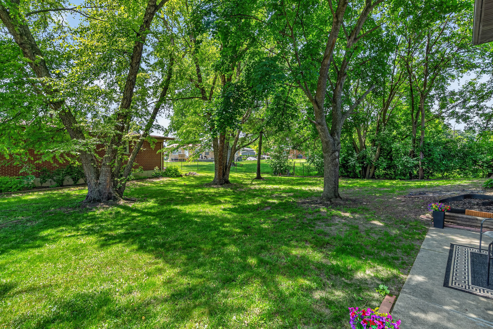 Homes for sale in Glenwood, IL | 702 W Fitzhenry Ct, Glenwood, IL 60425 | MLS# 12663036
