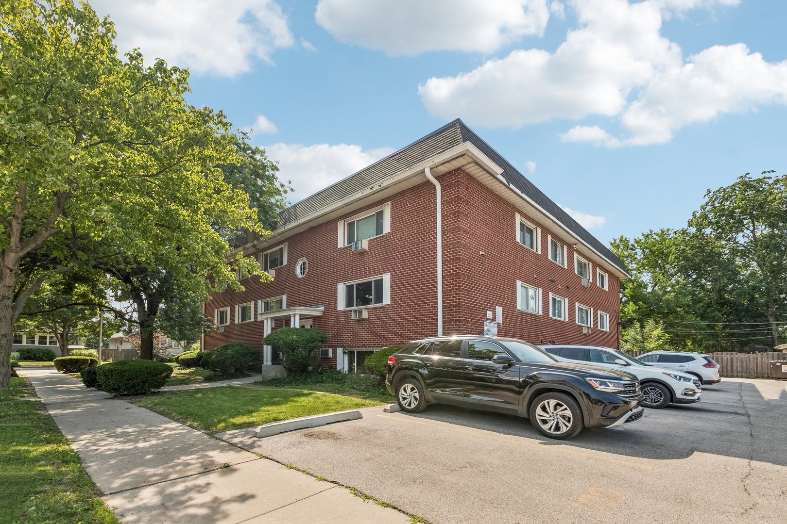 Homes for sale in Oak Park, IL | 727 S Maple Avenue, Oak Park, IL 60304 | Houzeo