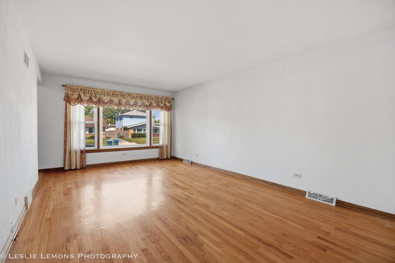 Homes for sale in Alsip, IL | 12213 S Hamlin Ave, Alsip, IL 60803 | MLS# 12663066