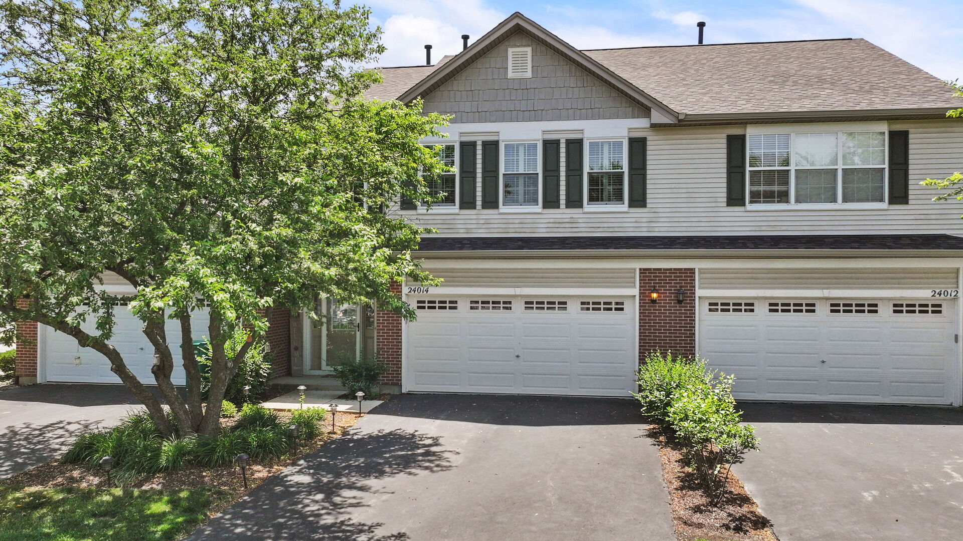 Homes for sale in Plainfield, IL | 24014 W Walnut Cir #24014, Plainfield, IL 60585 | MLS# 12663099