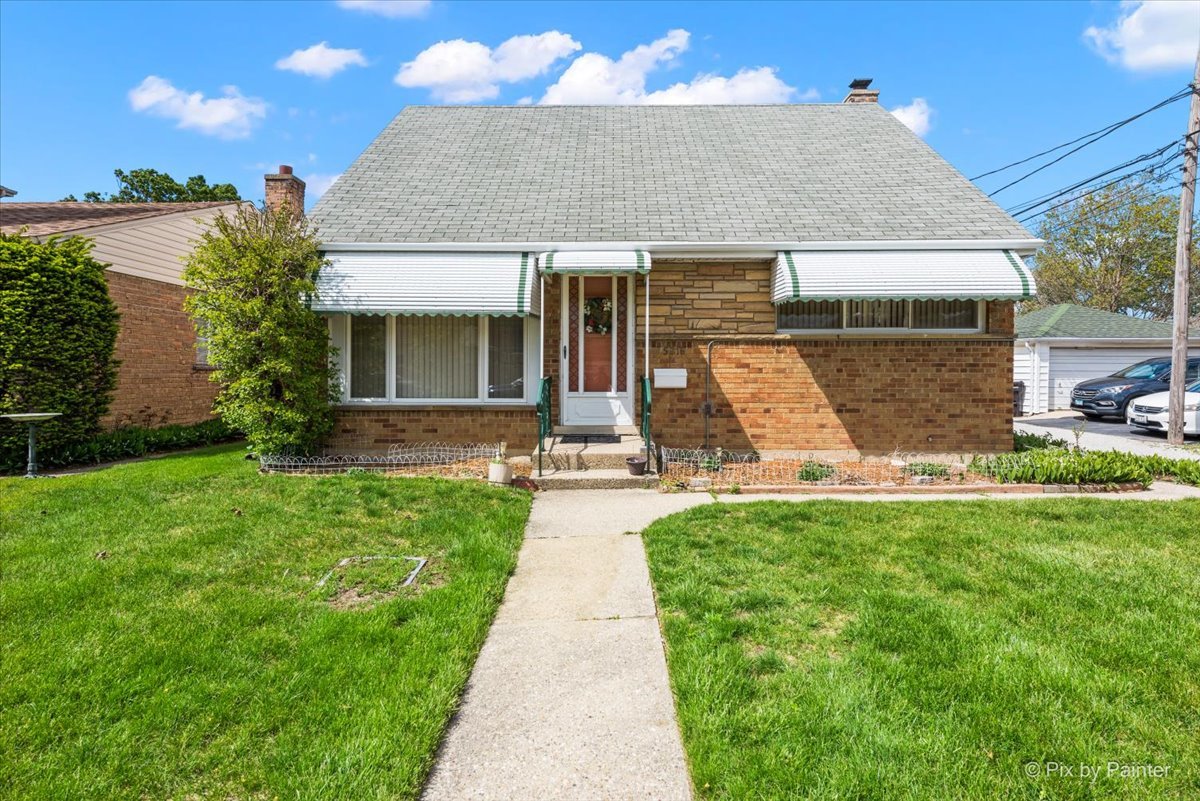 Homes for sale in Skokie, IL | 5216 Lee St, Skokie, IL 60077 | MLS# 12663105
