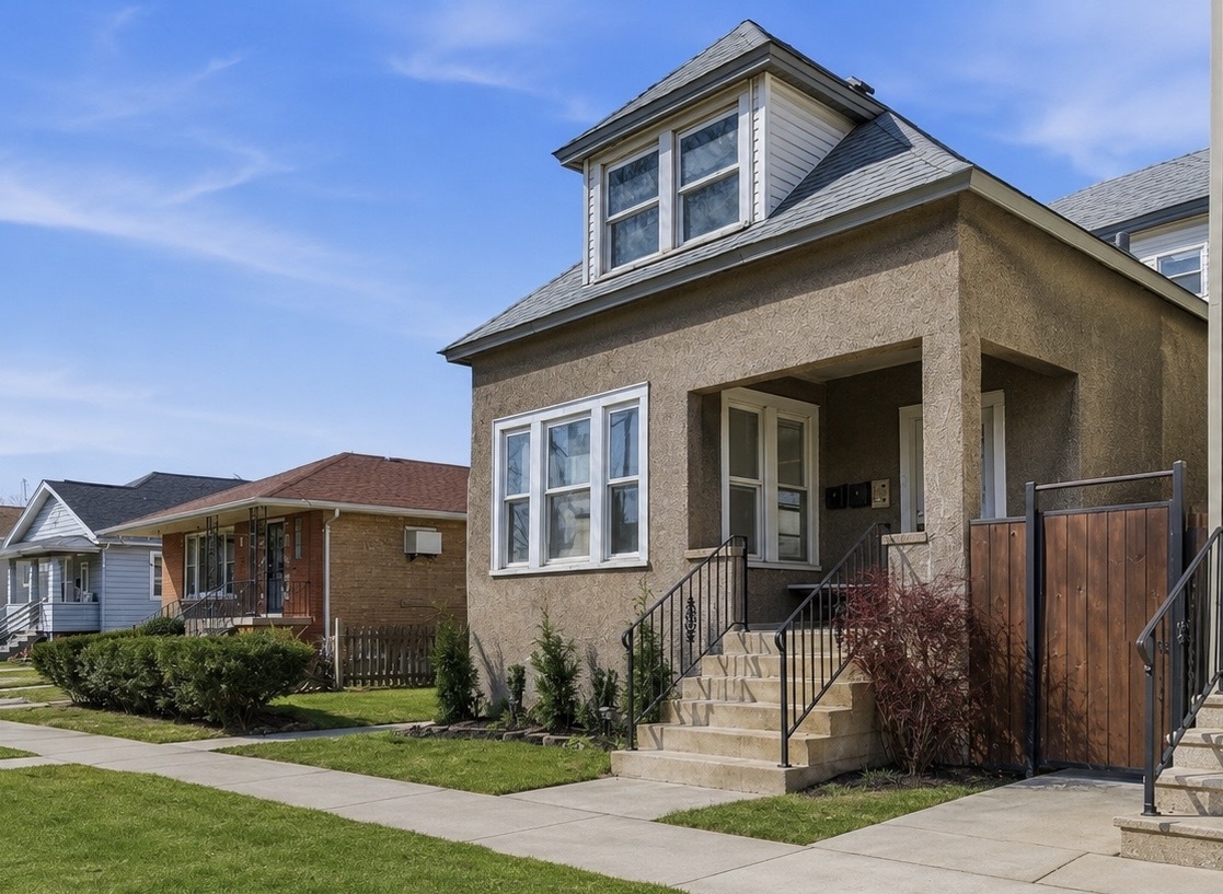Homes for sale in Chicago, IL | 3252 E 136th St, Chicago, IL 60633 | MLS# 12663133