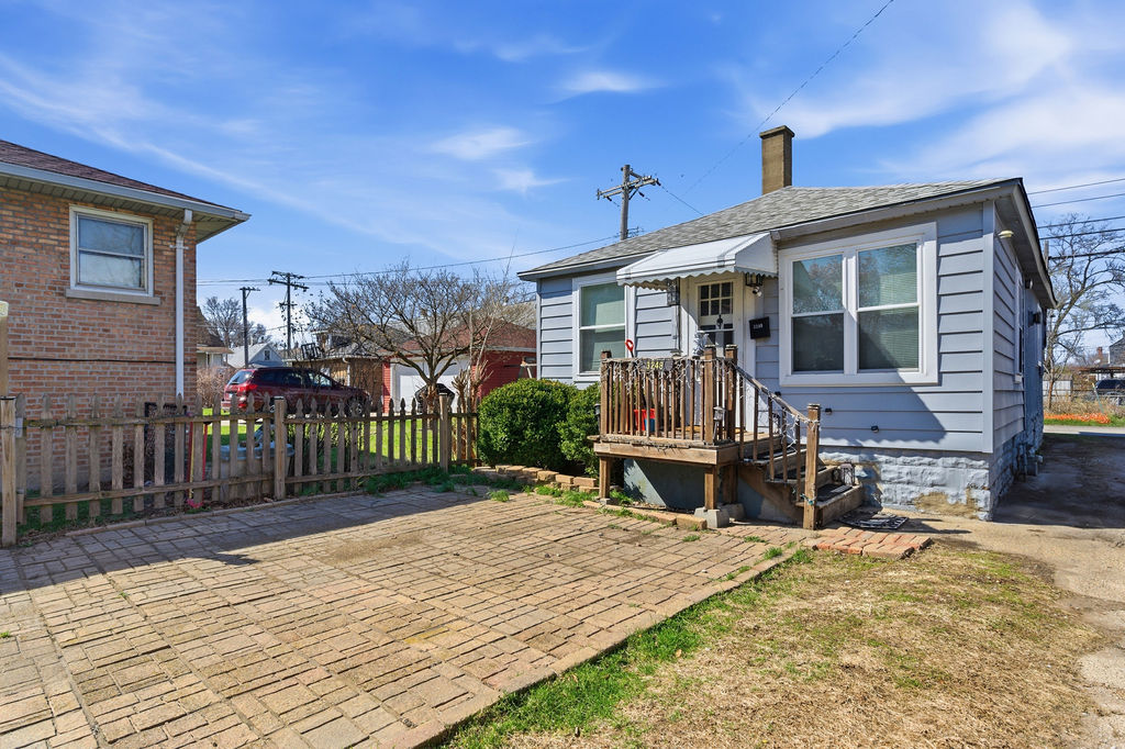 Homes for sale in Chicago, IL | 3252 E 136th St, Chicago, IL 60633 | MLS# 12663133