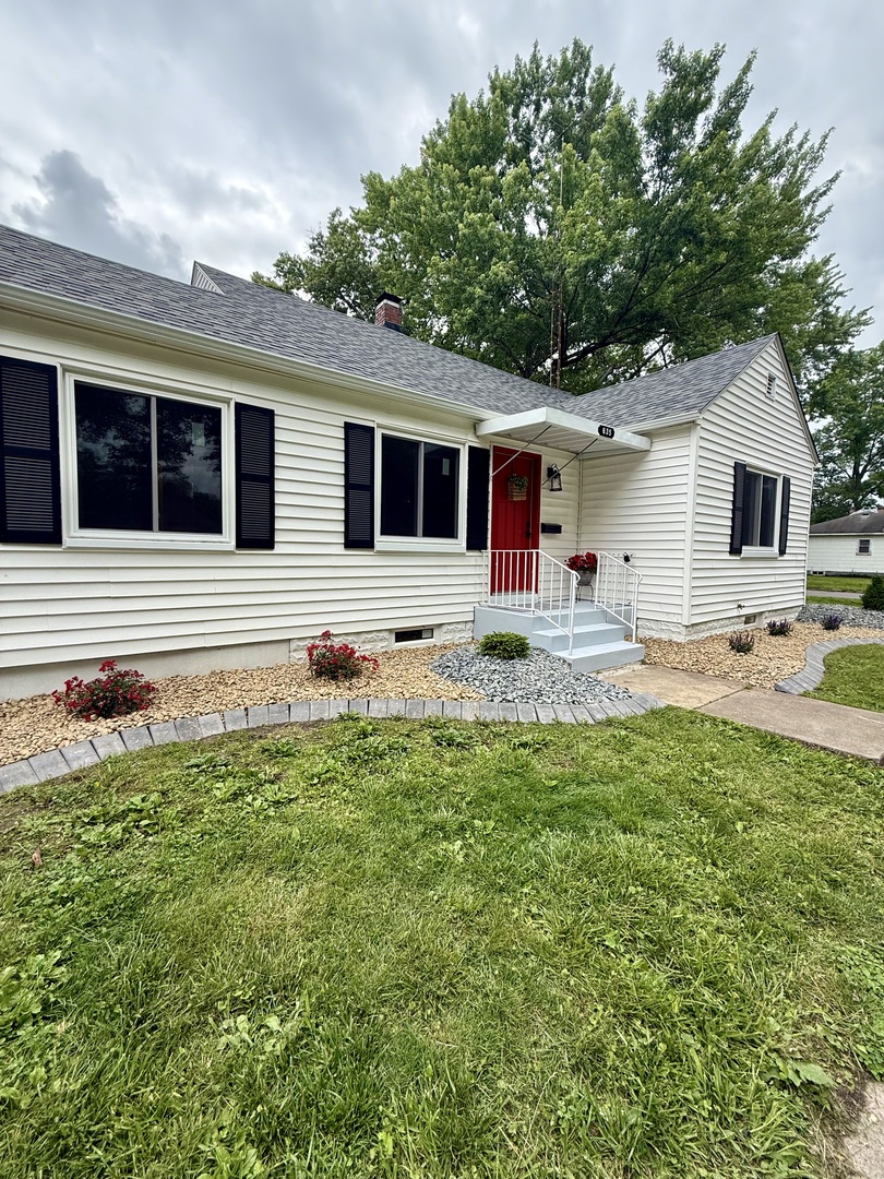 Homes for sale in Centralia, IL | 635 S Sycamore St, Centralia, IL 62801 | MLS# 12663217