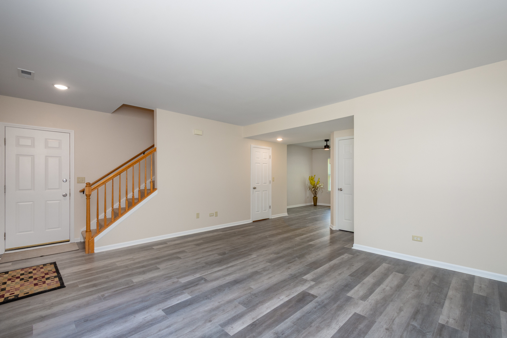 Homes for sale in Round Lake Beach, IL | 1277 N Village Dr, Round Lake Beach, IL 60073 | MLS# 12663308