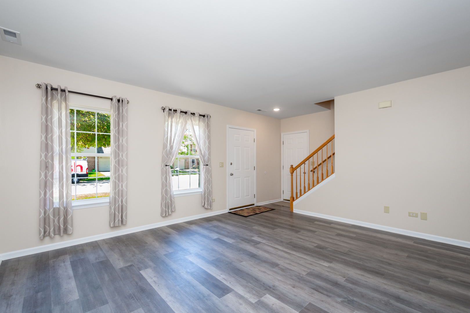Homes for sale in Round Lake Beach, IL | 1277 N Village Dr, Round Lake Beach, IL 60073 | MLS# 12663308