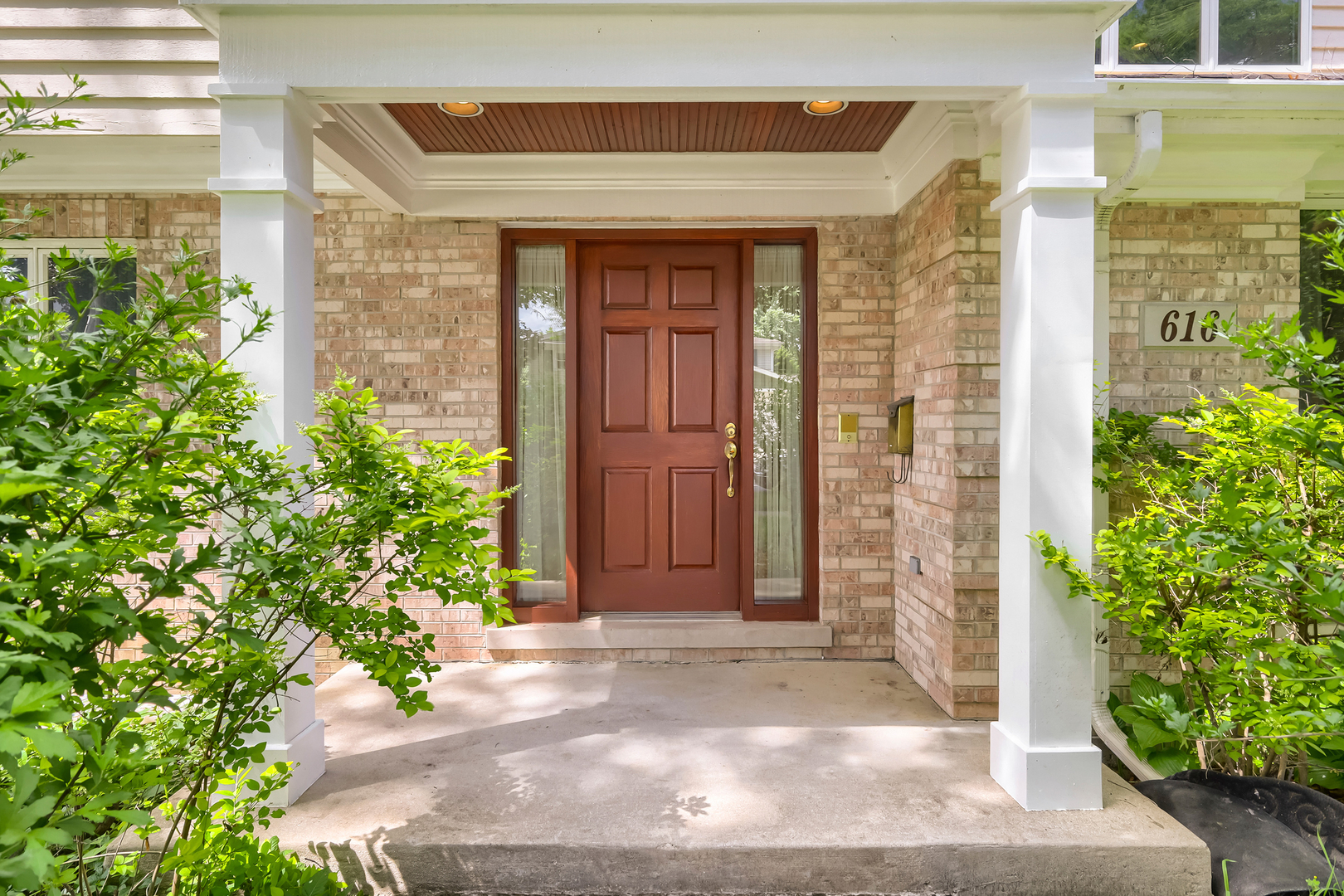 3rd image of 616 W Park St, Arlington Heights, IL 60005 | MLS# 12663348