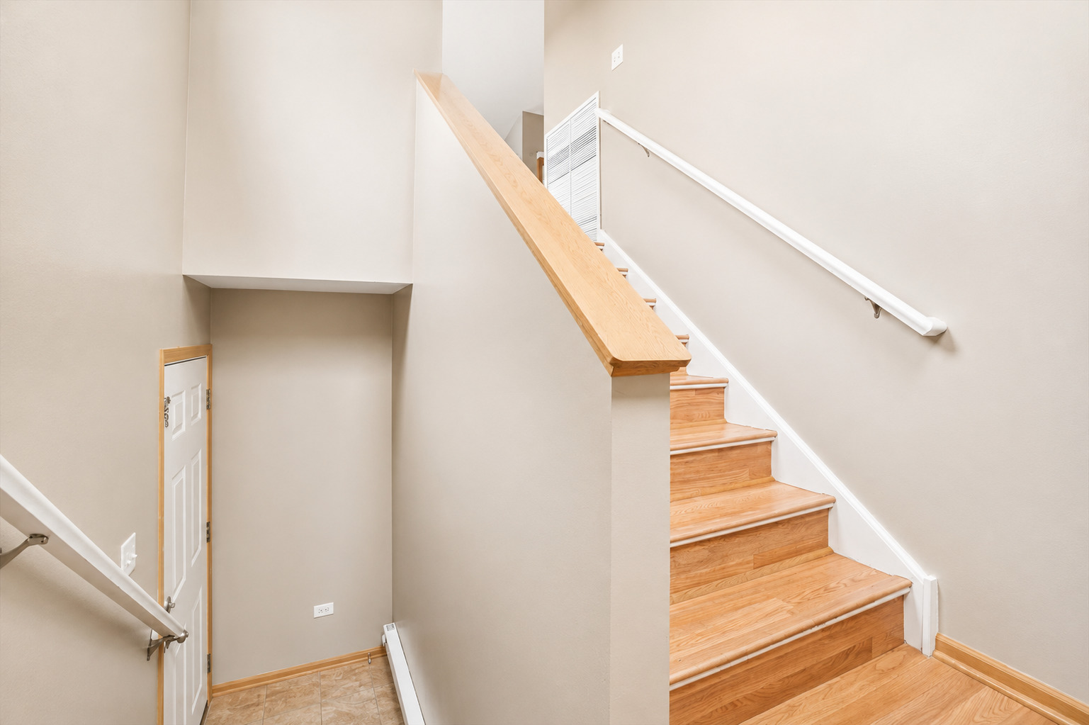 Homes for sale in Carpentersville, IL | 1623 Silverstone Dr #1623, Carpentersville, IL 60110 | MLS# 12663481