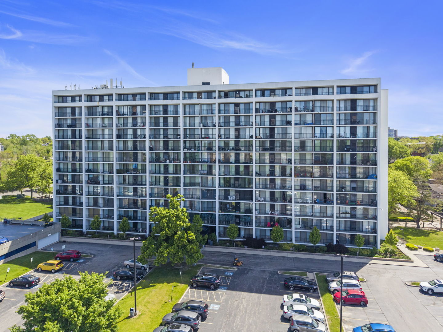 Homes for sale in Lombard, IL | 2005 S Finley Rd #1012, Lombard, IL 60148 | MLS# 12663522