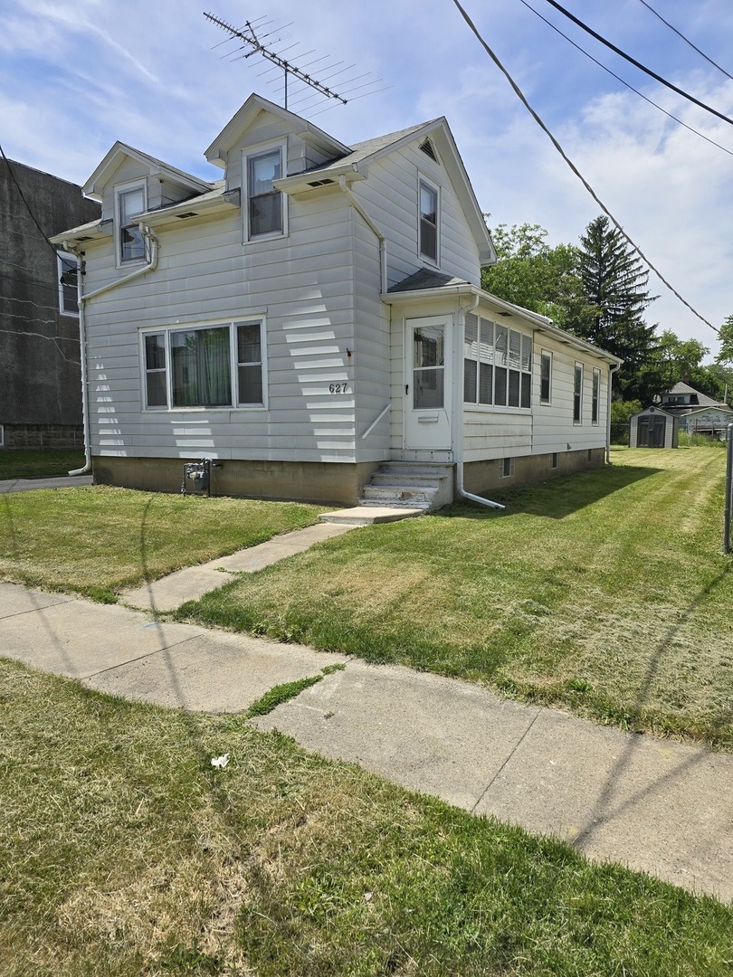 Homes for sale in De Kalb, IL | 627 N 11Th St, De Kalb, IL 60115 | MLS# 12663529