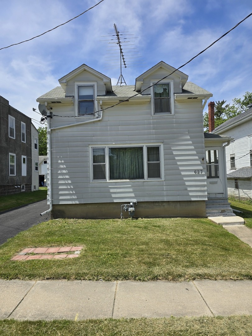 Homes for sale in De Kalb, IL | 627 N 11Th St, De Kalb, IL 60115 | MLS# 12663529