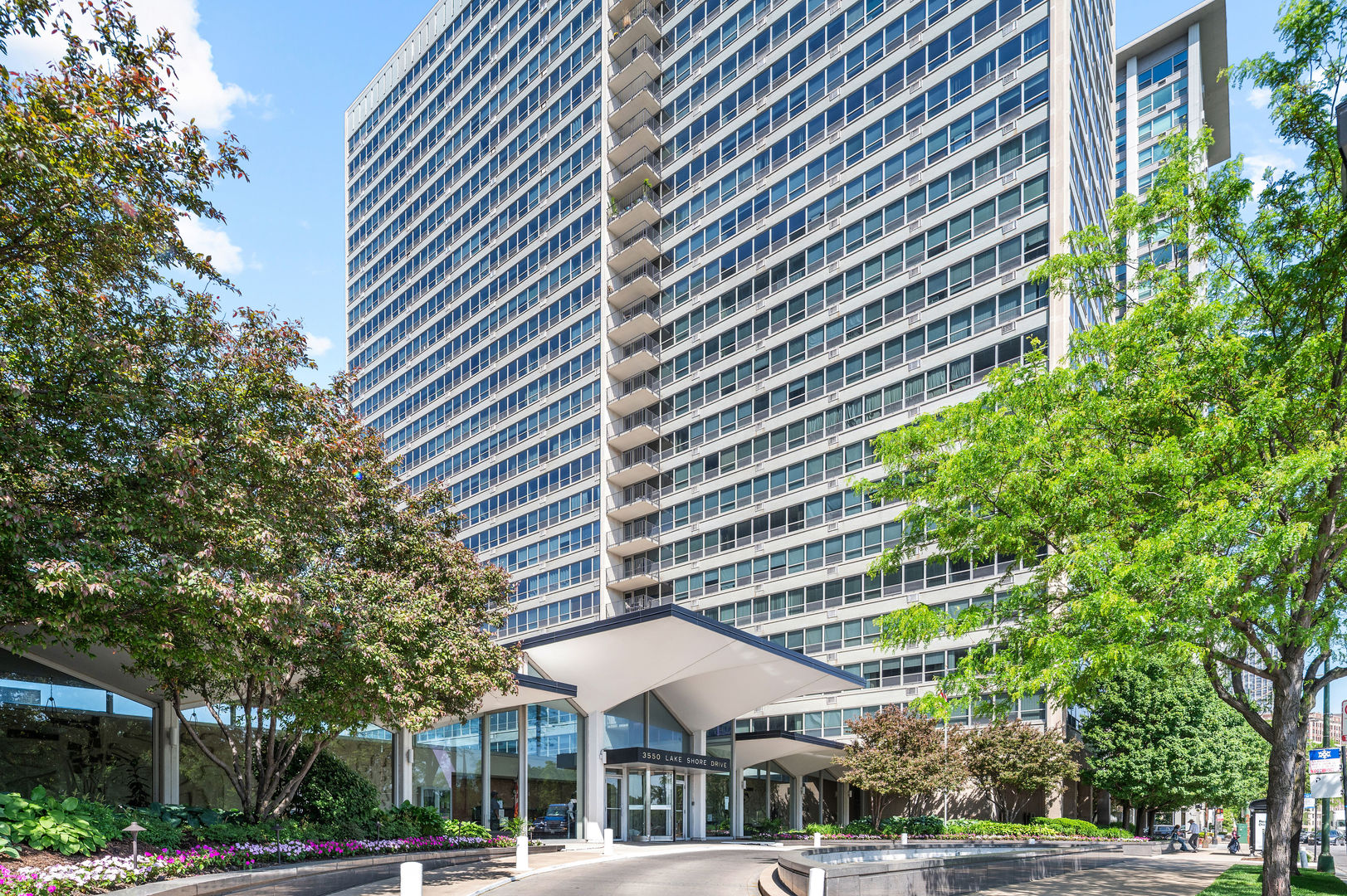 Homes for sale in Chicago, IL | 3550 N Lake Shore Dr #1922, Chicago, IL 60657 | MLS# 12663538