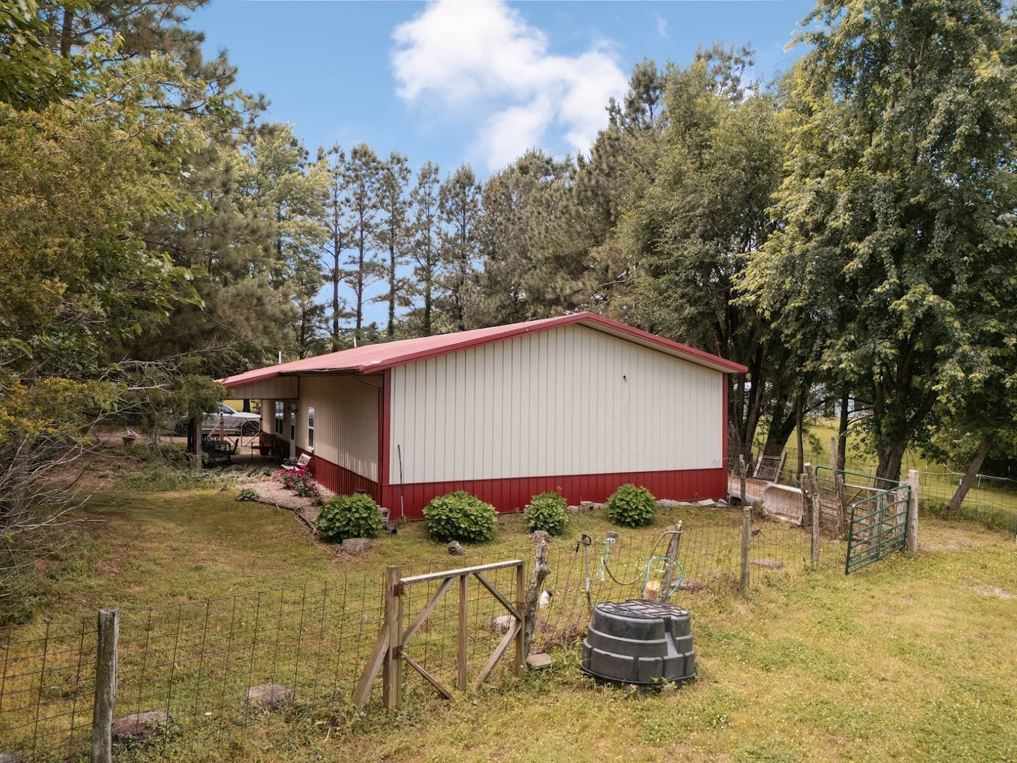 Homes for sale in Goreville, IL | 3470 Friendship Loop, Goreville, IL 62939 | MLS# 12663543