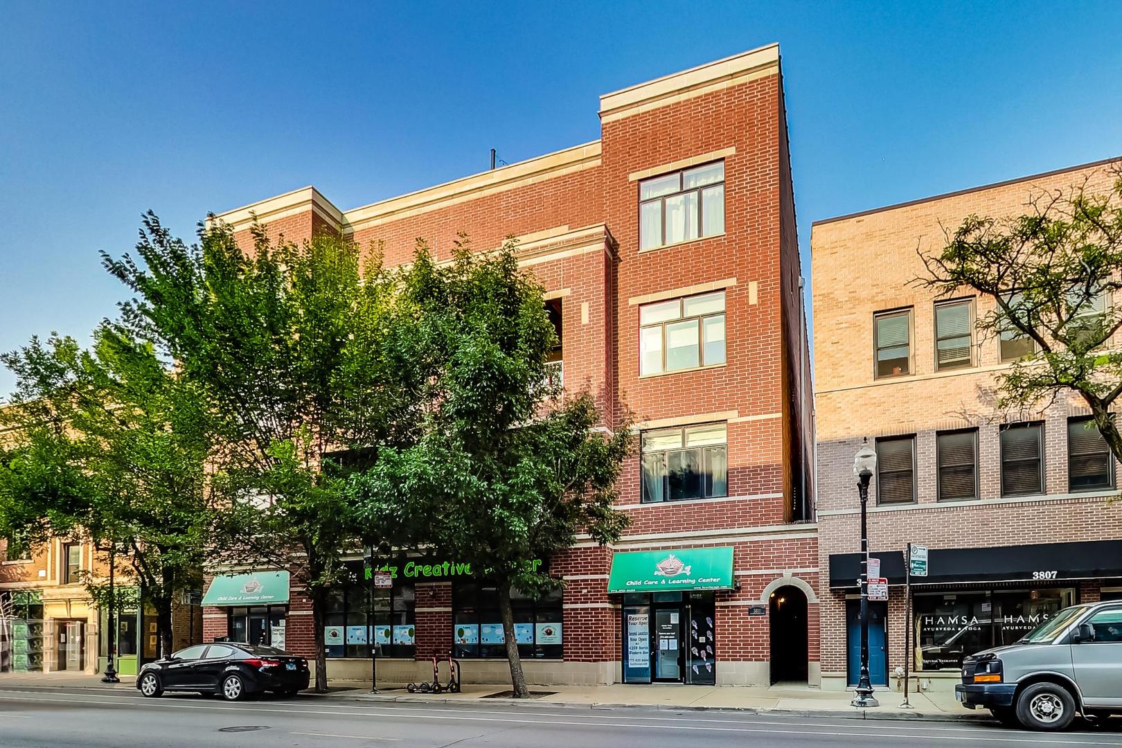 Homes for sale in Chicago, IL | 3811 N Lincoln Ave #2B, Chicago, IL 60613 | MLS# 12663640