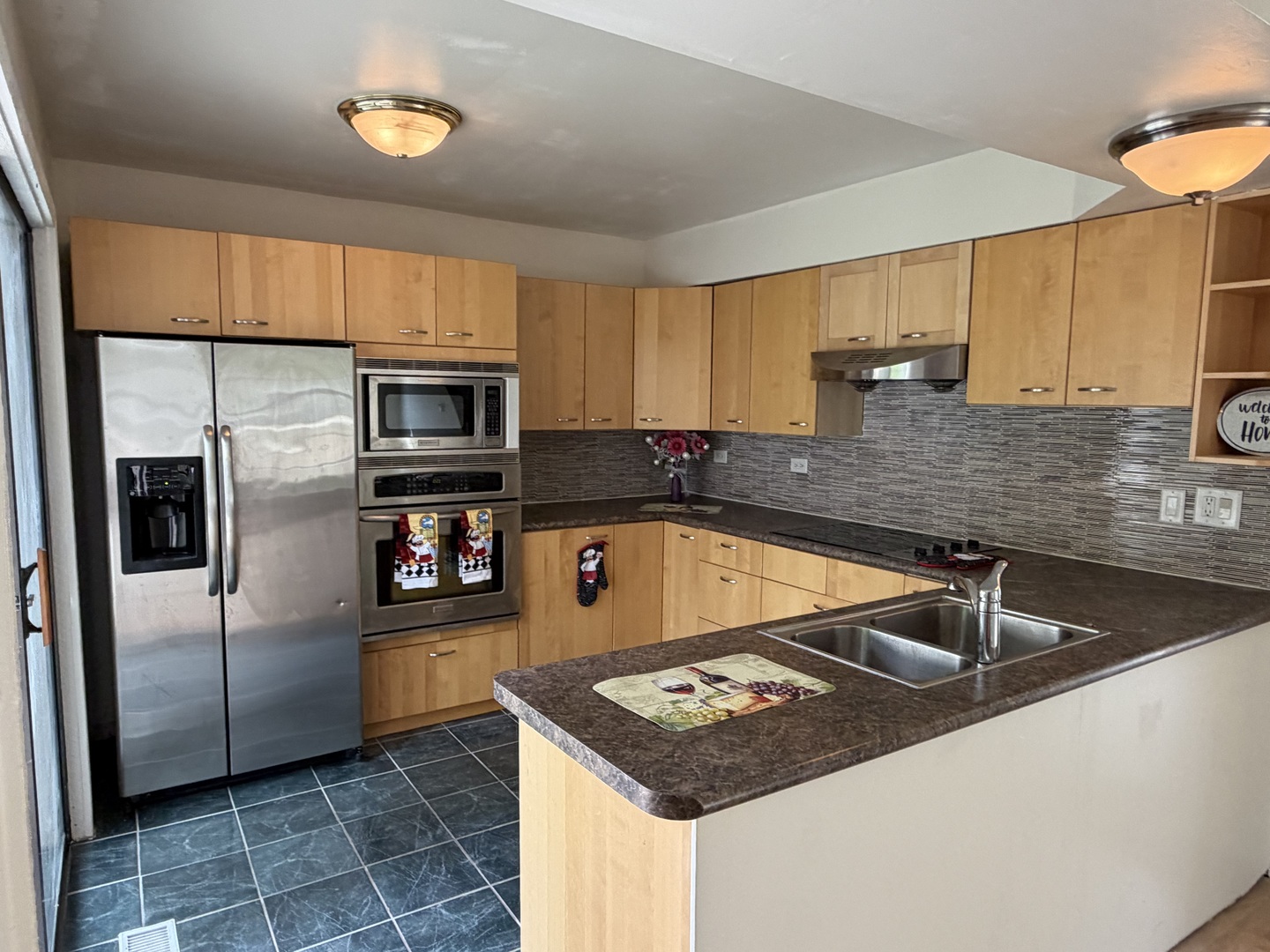Homes for sale in Gurnee, IL | 661 Mitchell Ct, Gurnee, IL 60031