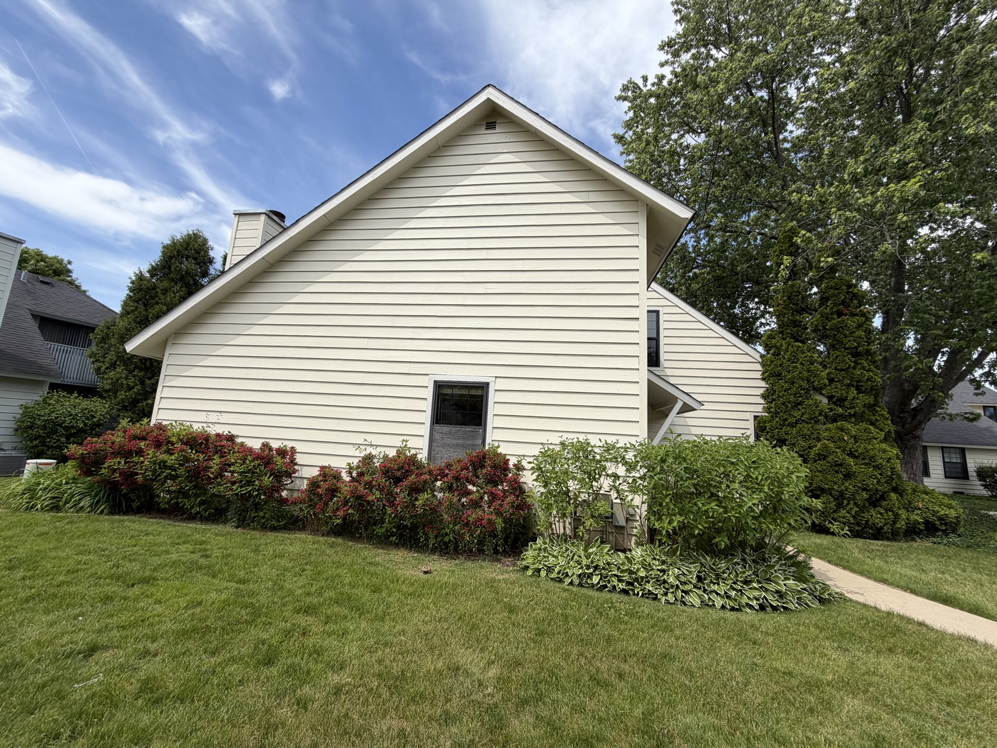 Homes for sale in Gurnee, IL | 661 Mitchell Ct #661, Gurnee, IL 60031 | MLS# 12663669