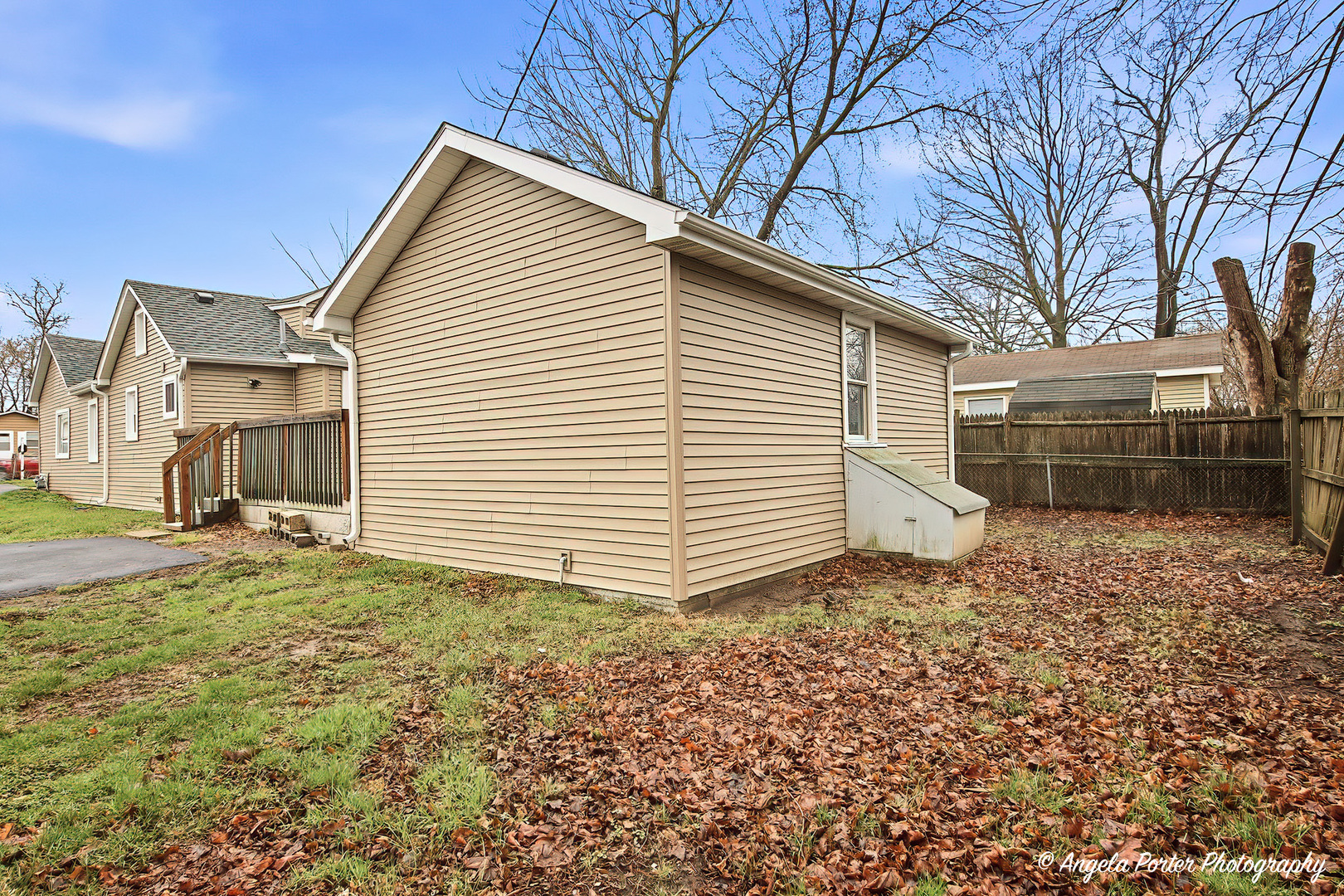 Homes for sale in Round Lake Park, IL | 320 E Washington St, Round Lake Park, IL 60073 | MLS# 12663847