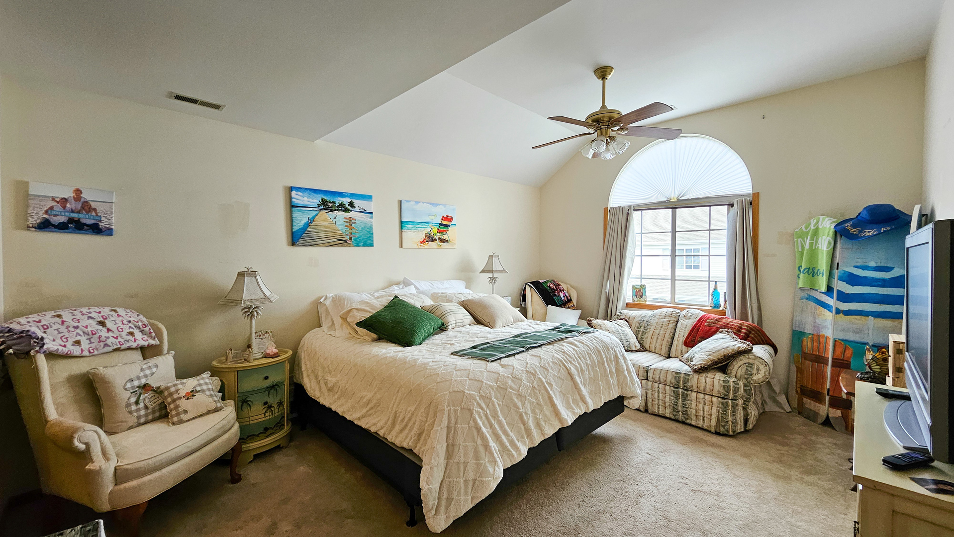Homes for sale in Lake In The Hills, IL | 106 Village Creek Dr #0, Lake In The Hills, IL 60156 | MLS# 12663868