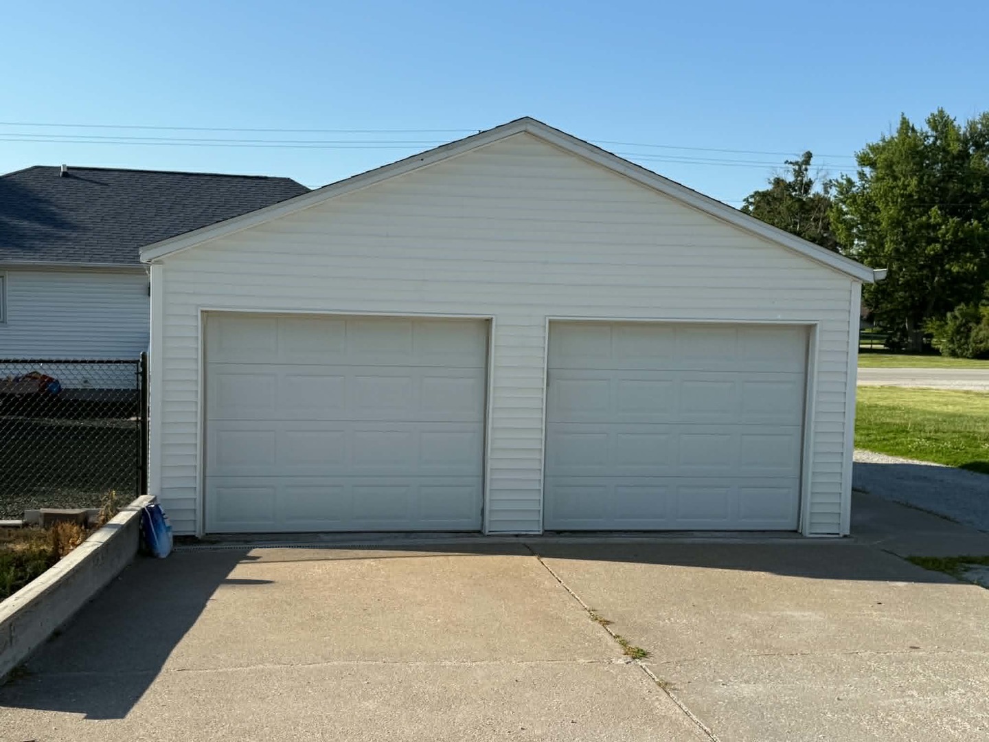 Homes for sale in Andalusia, IL | 206 6Th Ave E, Andalusia, IL 61232 | MLS# 12663905