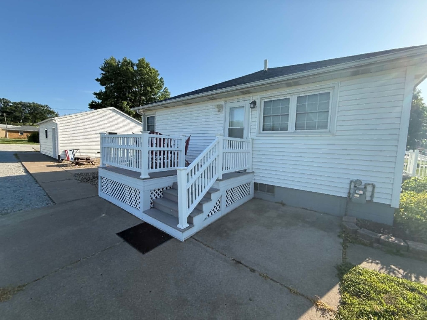 Homes for sale in Andalusia, IL | 206 6Th Ave E, Andalusia, IL 61232 | MLS# 12663905