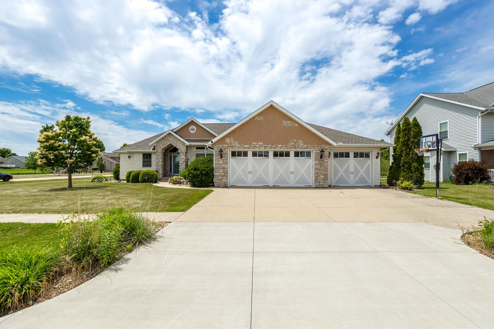 Homes for sale in Geneseo, IL | 155 Dragonfly Cir, Geneseo, IL 61254 | MLS# 12663941