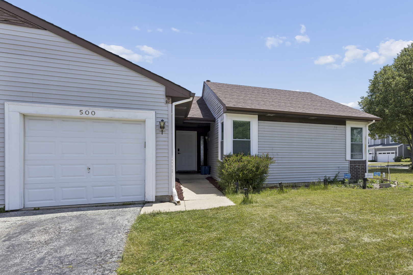 Homes for sale in Buffalo Grove, IL | 500 Lyon Dr, Buffalo Grove, IL 60089 | MLS# 12663998