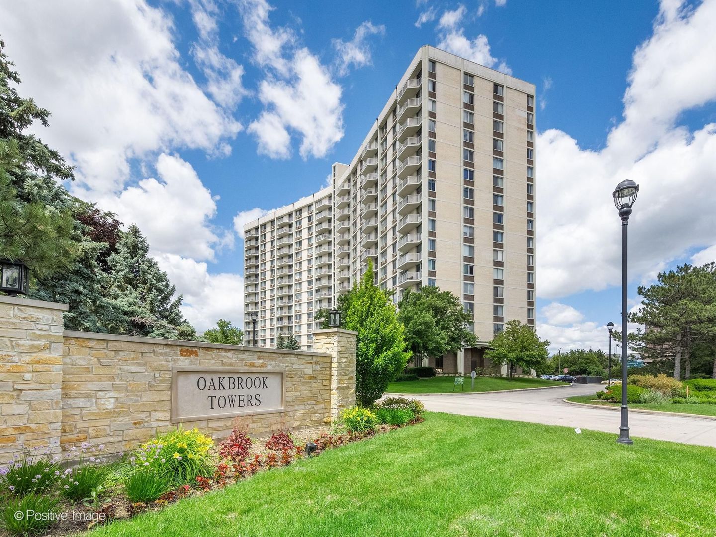 Homes for sale in Oak Brook, IL | 40 N Tower Rd #5A, Oak Brook, IL 60523 | MLS# 12664014