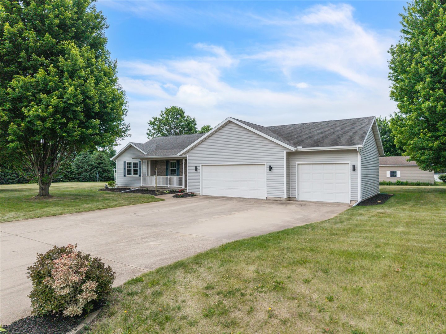 Homes for sale in Geneseo, IL | 14 Quail Hollow Est, Geneseo, IL 61254 | MLS# 12664028