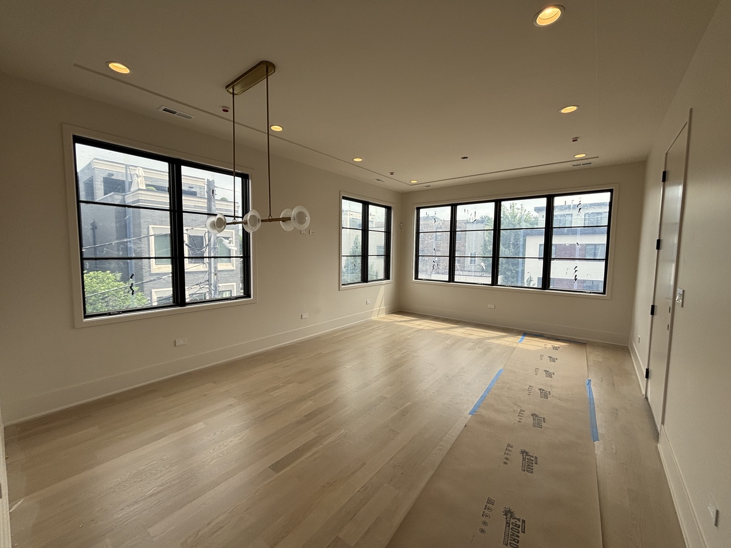 4th image of 2644 N Lakewood Ave, Chicago, IL 60614