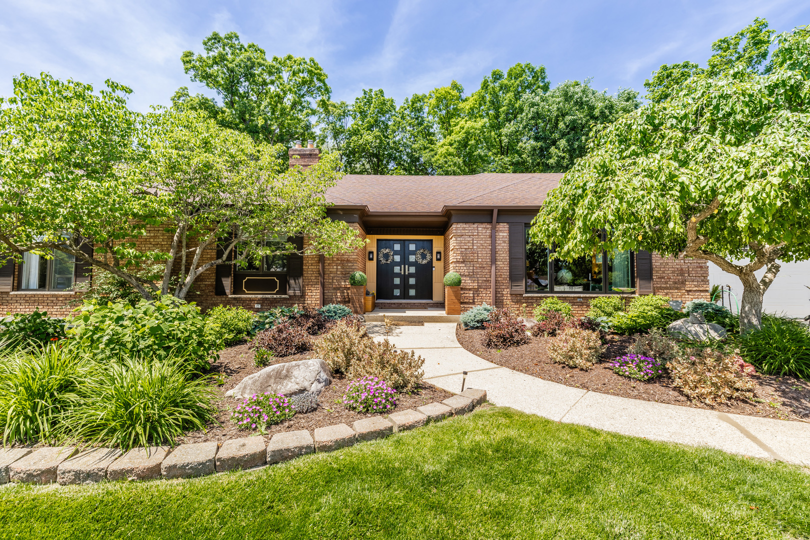 Homes for sale in Wood Dale, IL | 140 Janis Ct, Wood Dale, IL 60191 | MLS# 12664245