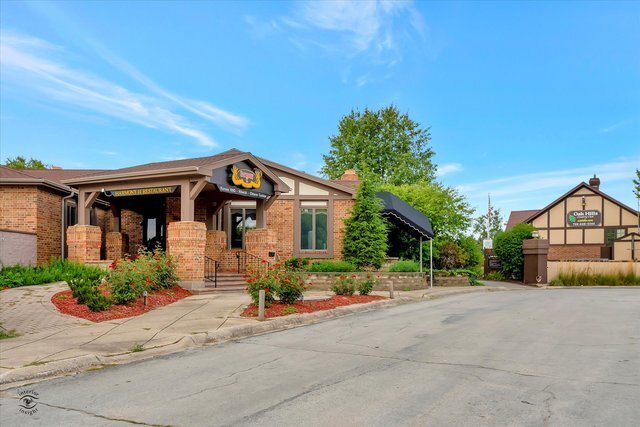 Homes for sale in Palos Heights, IL | 7762 W Arquilla Dr #2B, Palos Heights, IL 60463 | MLS# 12664280