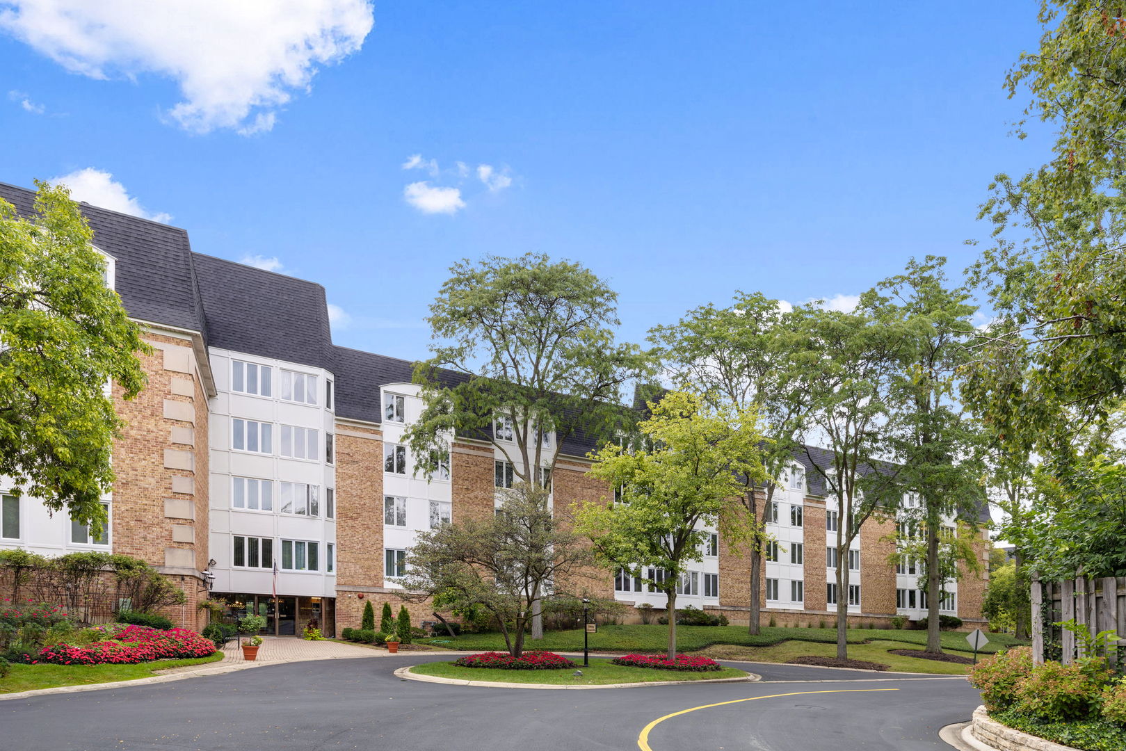 Homes for sale in Buffalo Grove, IL | 150 Lake Blvd #112, Buffalo Grove, IL 60089 | MLS# 12664291