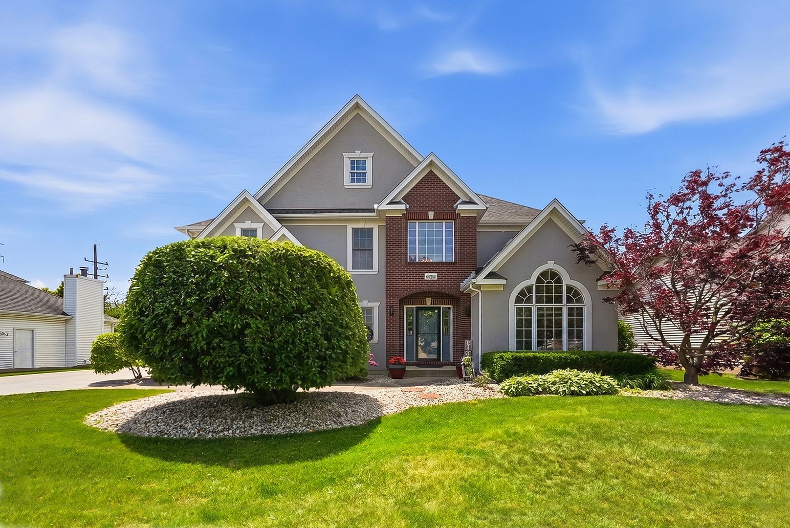 Homes for sale in Glen Ellyn, IL | 22w133 Glenrise Ct, Glen Ellyn, IL 60137 | MLS# 12664331
