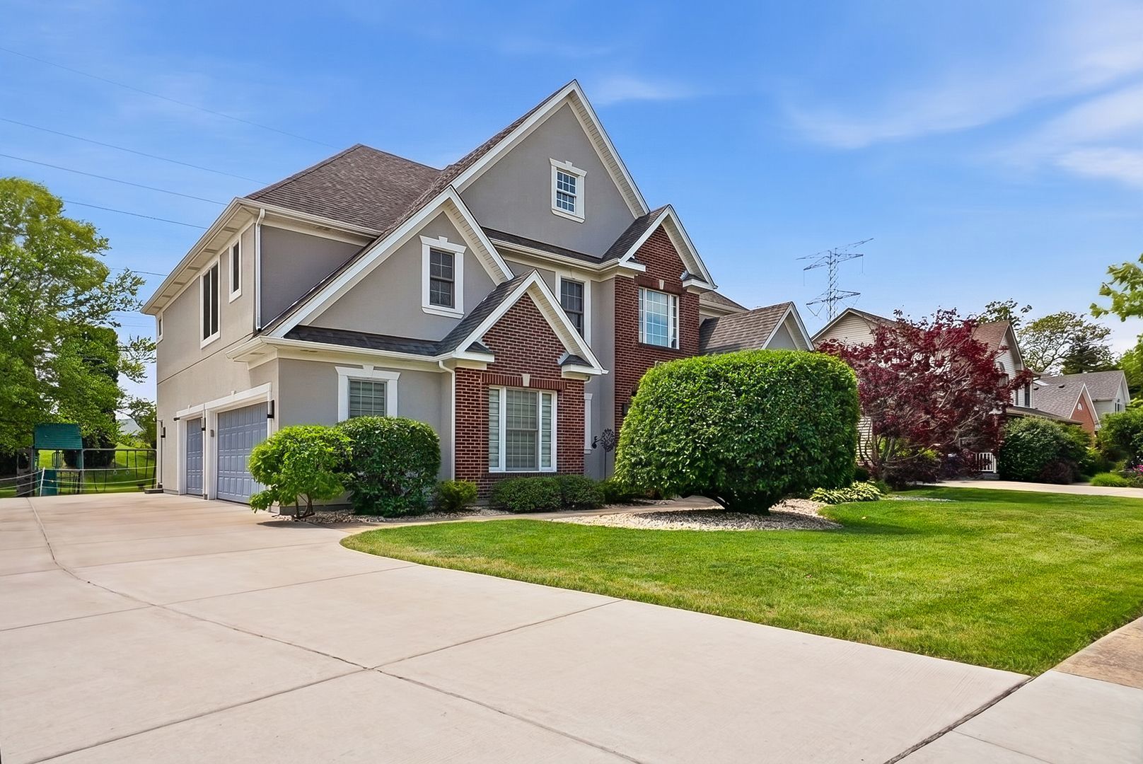Homes for sale in Glen Ellyn, IL | 22w133 Glenrise Ct, Glen Ellyn, IL 60137 | MLS# 12664331