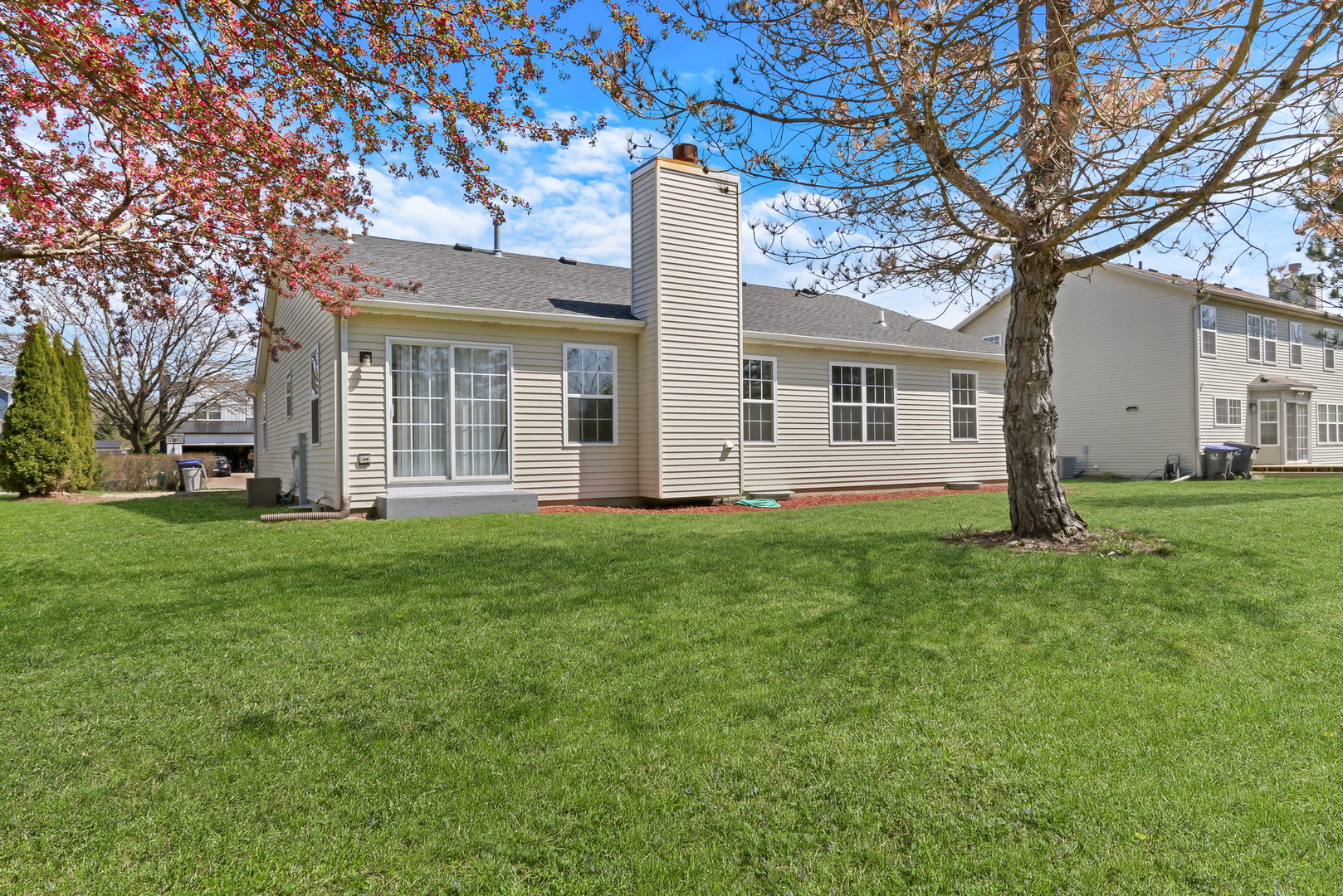 Homes for sale in Beach Park, IL | 38312 Imperial Ln, Beach Park, IL 60087 | MLS# 12664359